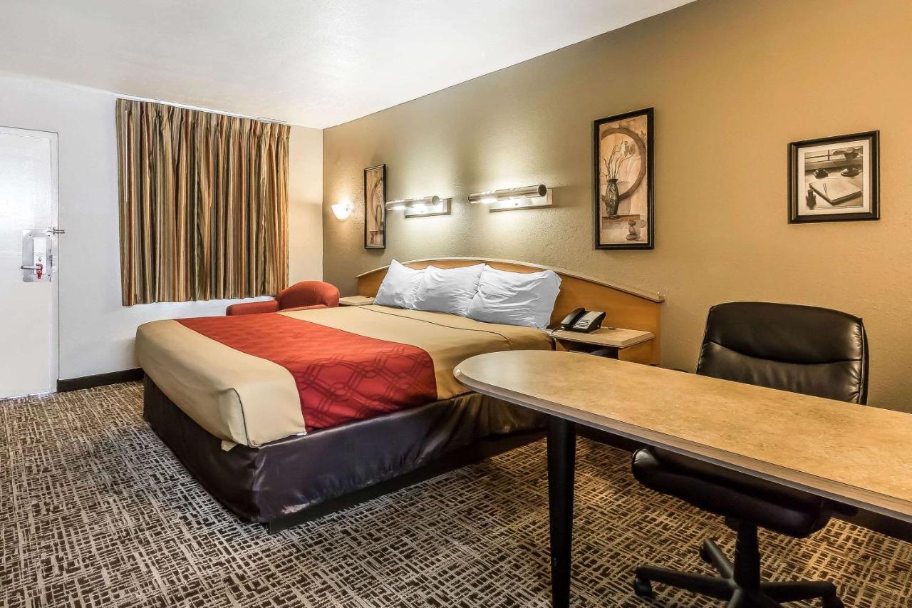 Econo Lodge Μπόουλινγκ Γκριν Εξωτερικό φωτογραφία